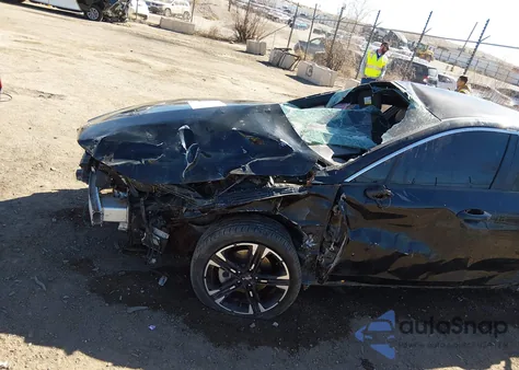 2022 Kia K5 Gt-Line z USA, uszkodzony, nr VIN 5XXG64J21NG154727